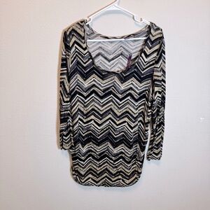 Beverly Drive Chevron Long Sleeve Top - Black and Cream